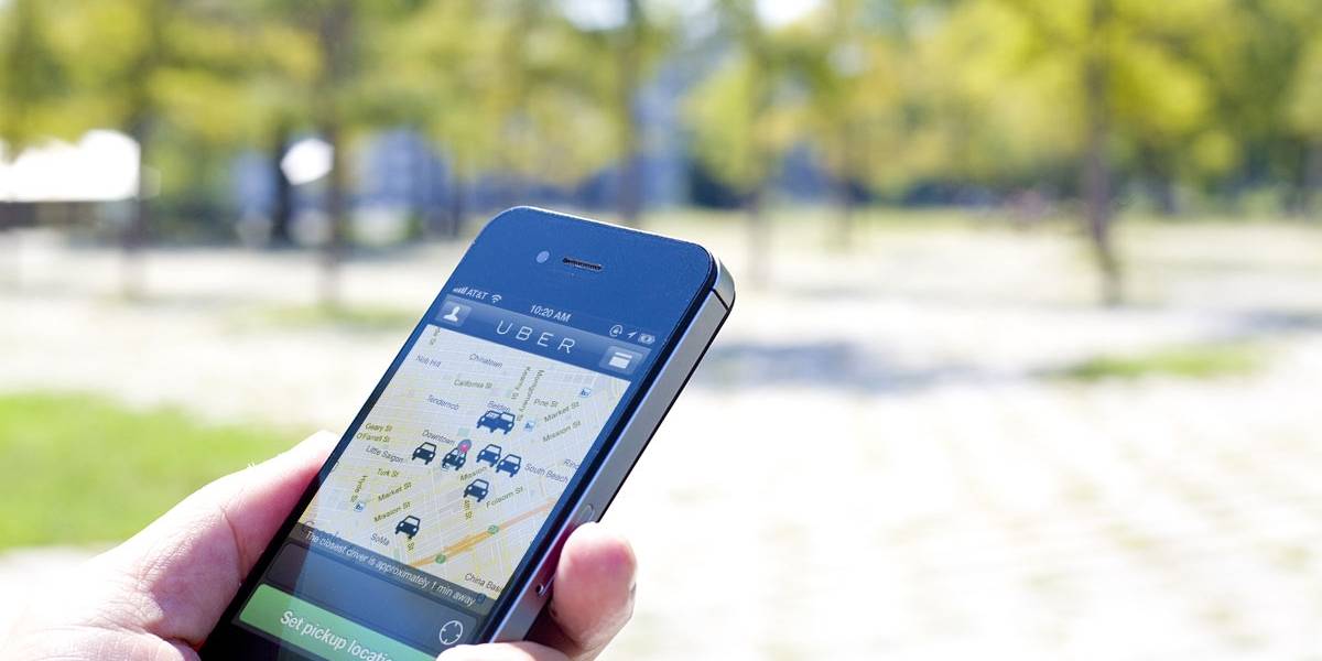 Ciudad de Bruselas prohíbe el uso de Uber para transportar gente