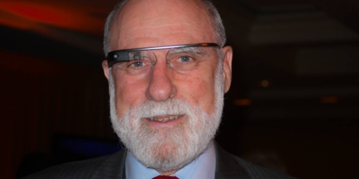Vint Cerf, uno de los padres de Internet, opina sobre Google Glass