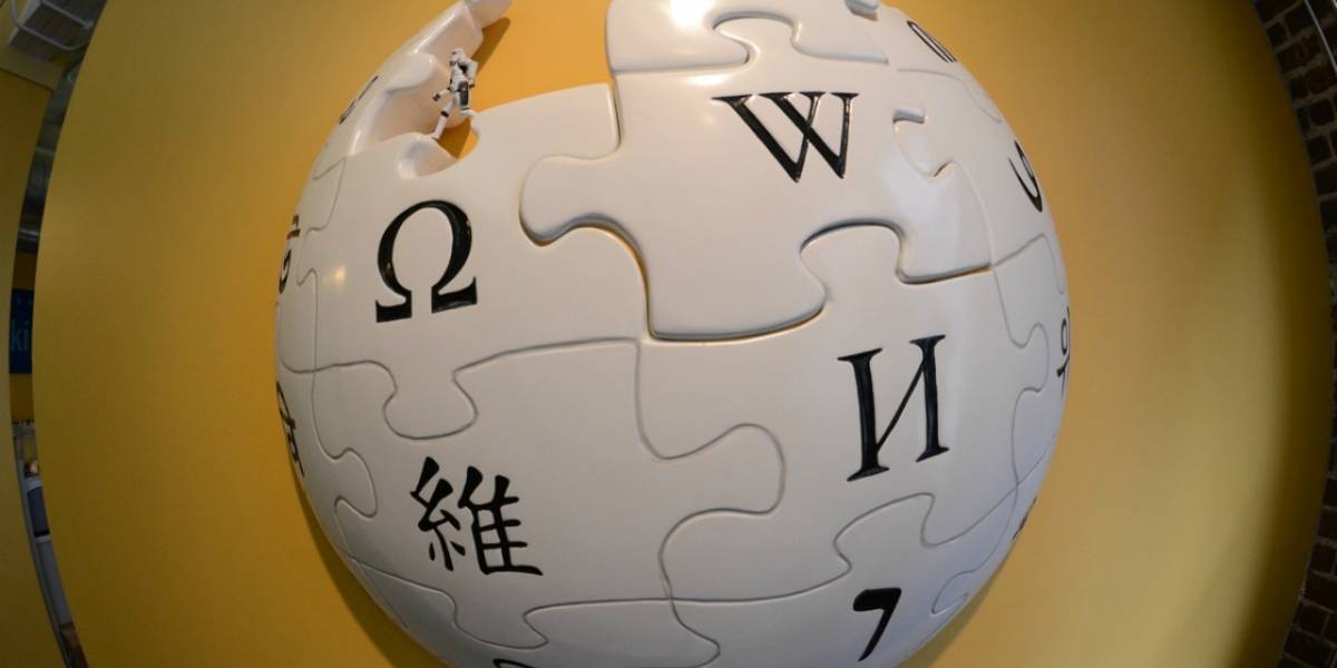 Wikipedia gana premio Erasmus 2015 en su cumpleaños número 14