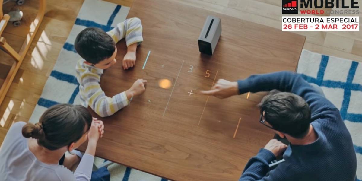 Xperia Touch convierte cualquier superficie en una pantalla táctil #MWC17