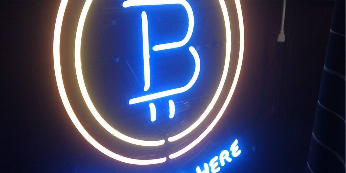 Cierran sitio de compraventa de artículos ilegales tras supuesto robo de bitcoins