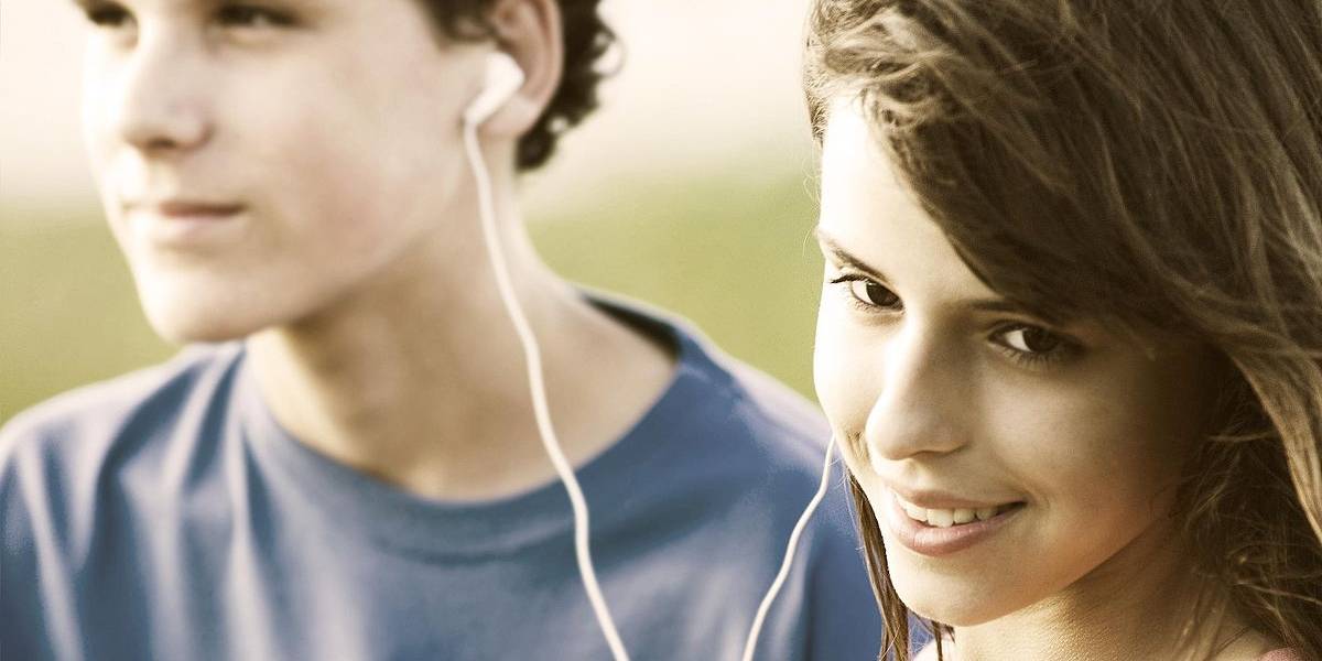 YouTube, Facebook e Instagram, las redes sociales favoritas de los adolescentes chilenos