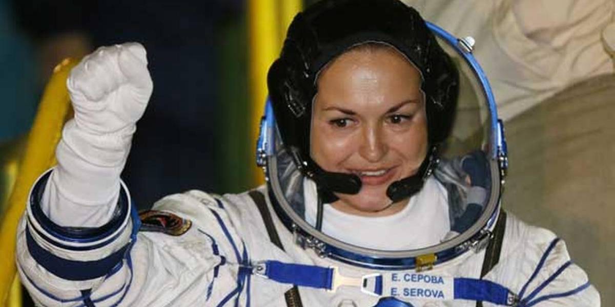 La primera cosmonauta llega a la Estación Espacial Internacional