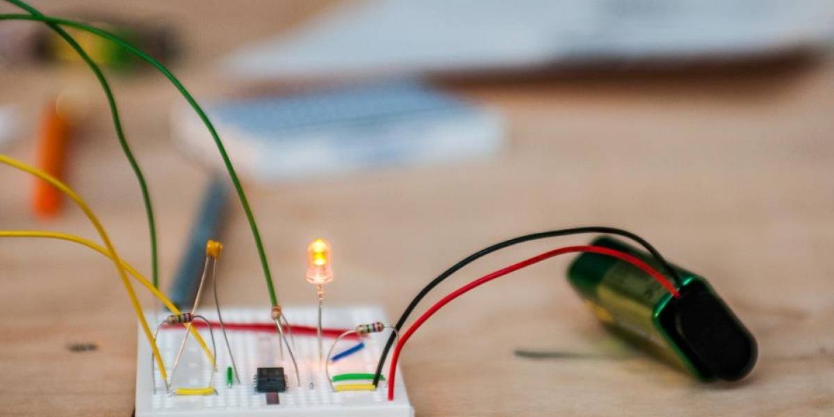 Taller de Electrónica Creativa en Stgo MakerSpace el sábado 31 de agosto