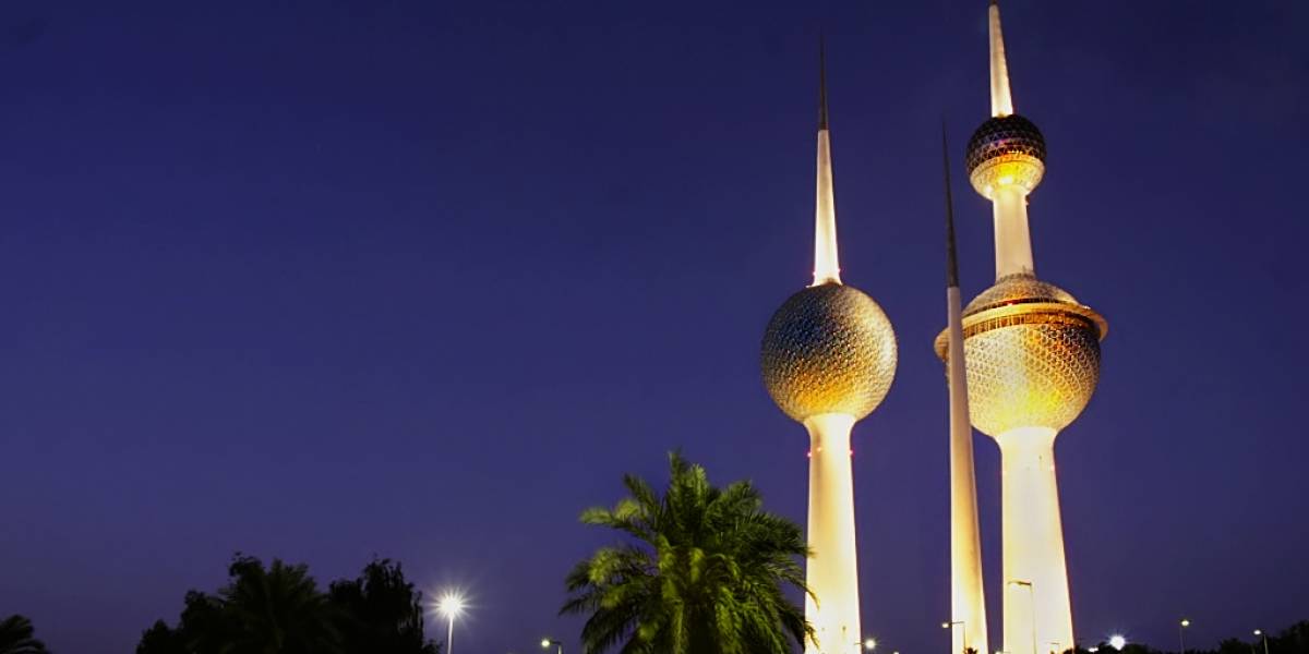 Sentencian a dos años de cárcel a un hombre en Kuwait por criticar al monarca vía Twitter