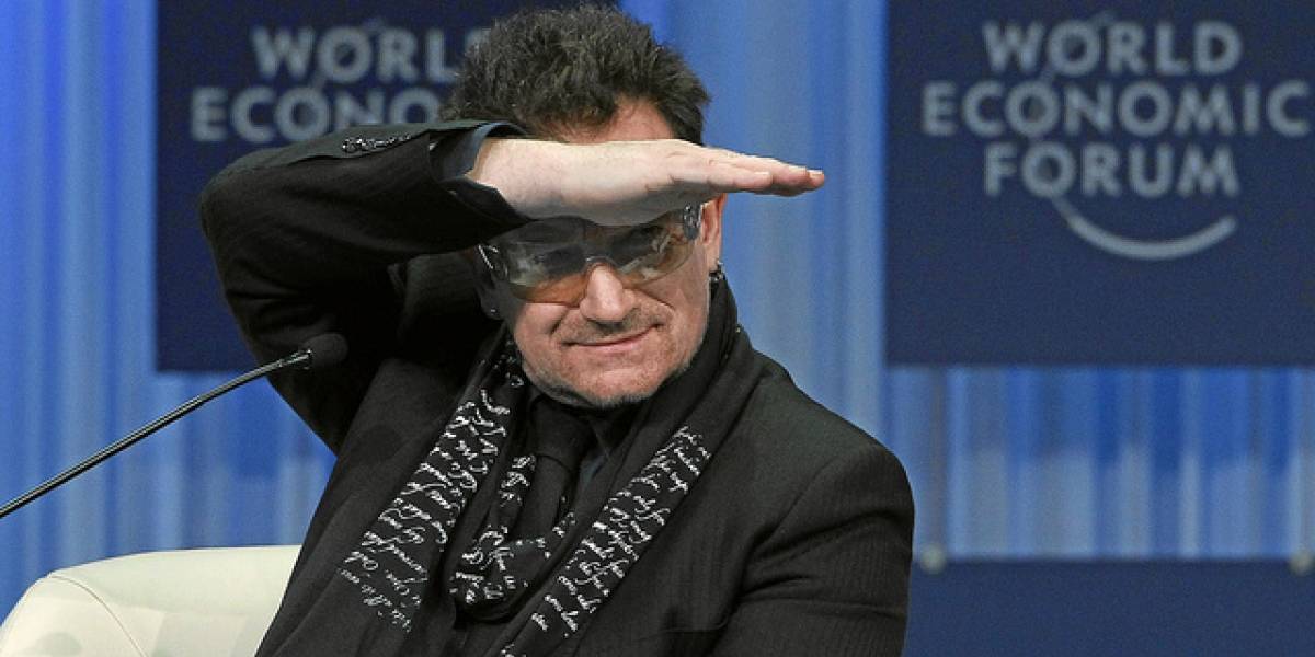 A Bono "Le Gusta" Facebook: En dos años ganó más dinero que con U2