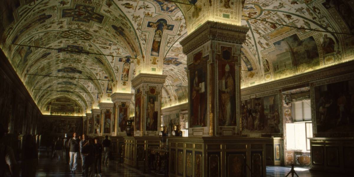Primera etapa de digitalización de textos de la Biblioteca Vaticana ocupará 2,8 petabytes