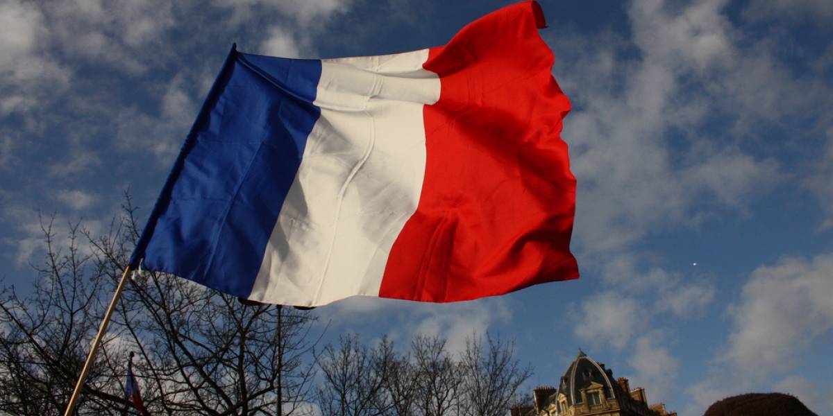 Francia dejará de desconectar de Internet a quienes compartan material pirata