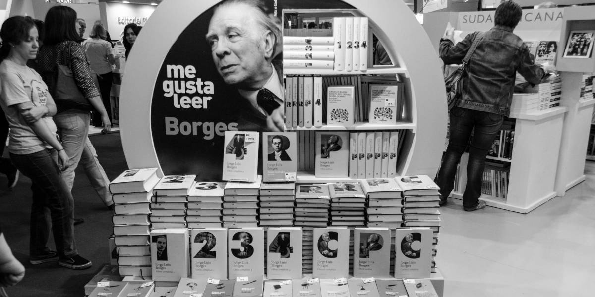 Taringa! gana litigio a María Kodama, la viuda de Borges