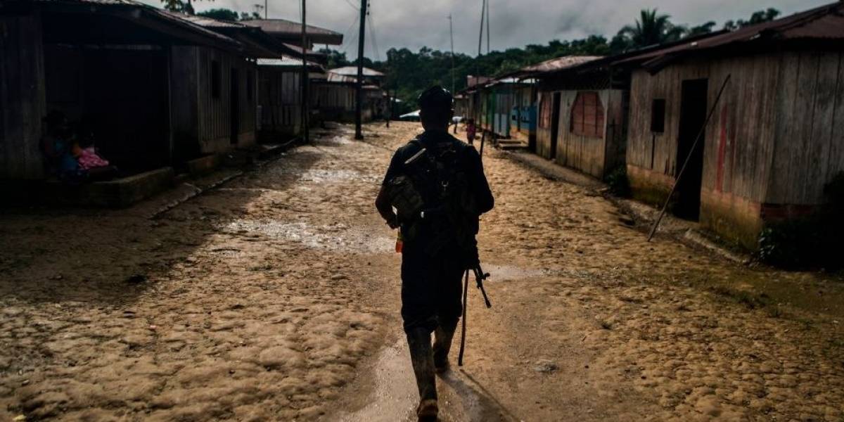 Denuncian bombardeo de Fuerza Aérea colombiana contra comunidad indígena en Chocó Denuncian bombardeo de Fuerza Aérea colombiana contra comunidad indígena en Chocó