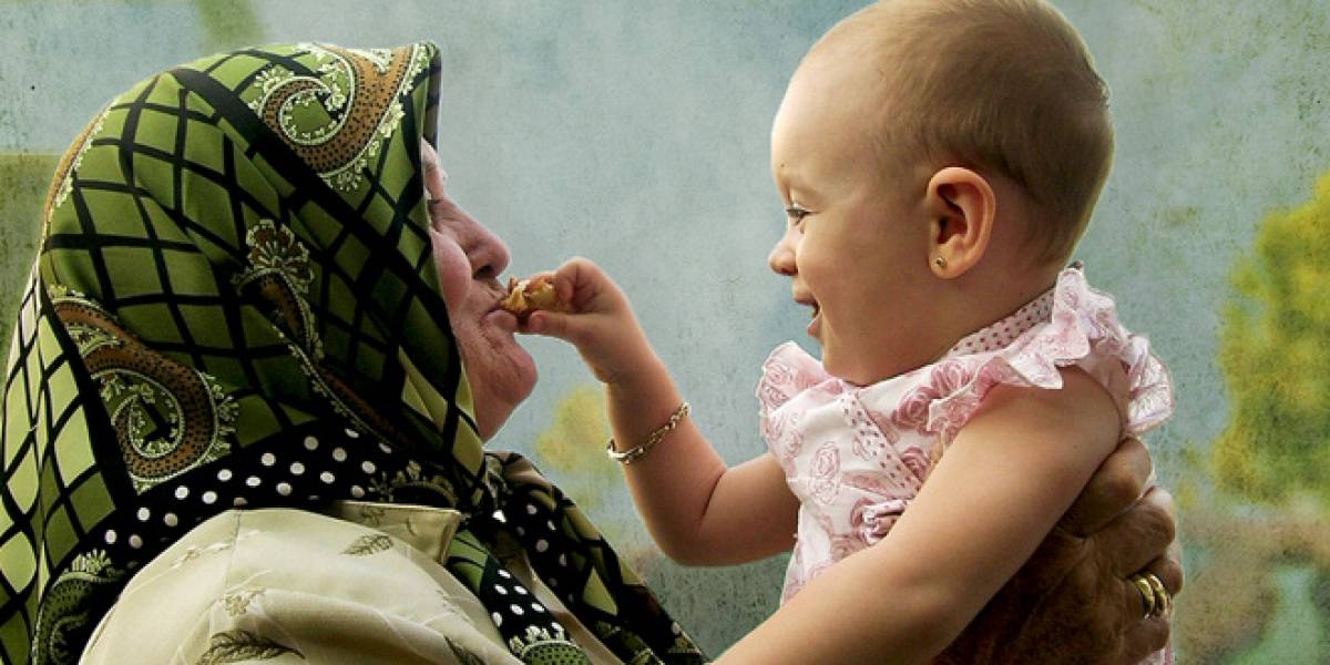 Estudio: Las vidas humanas son largas gracias a las abuelas