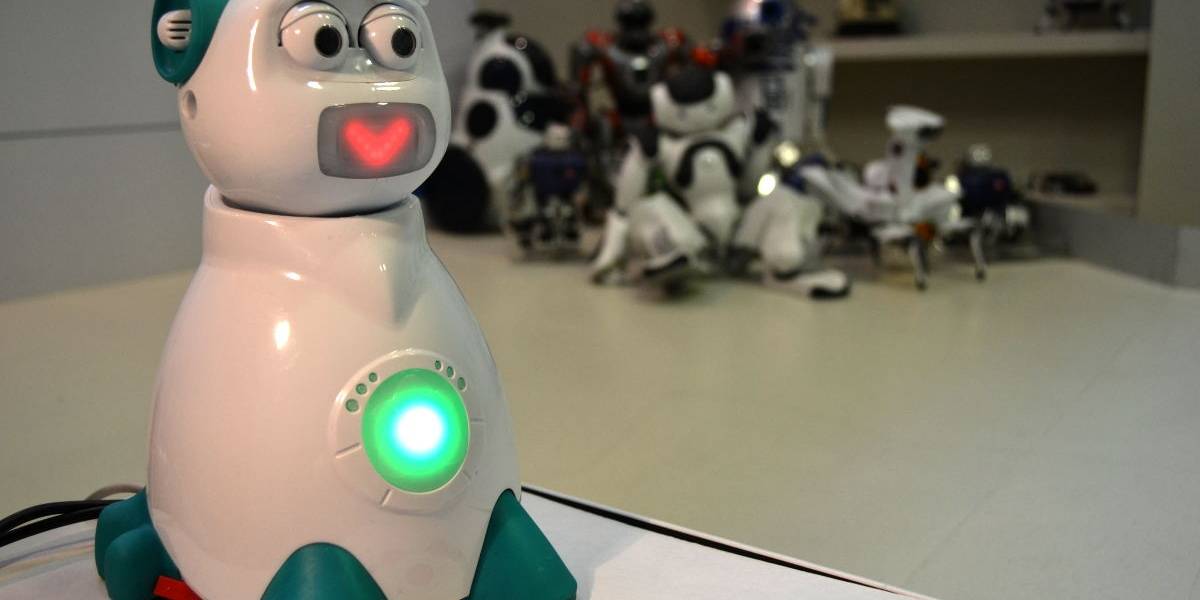 Aisoy 1, el robot español que "siente" y con el que se aprende a programar