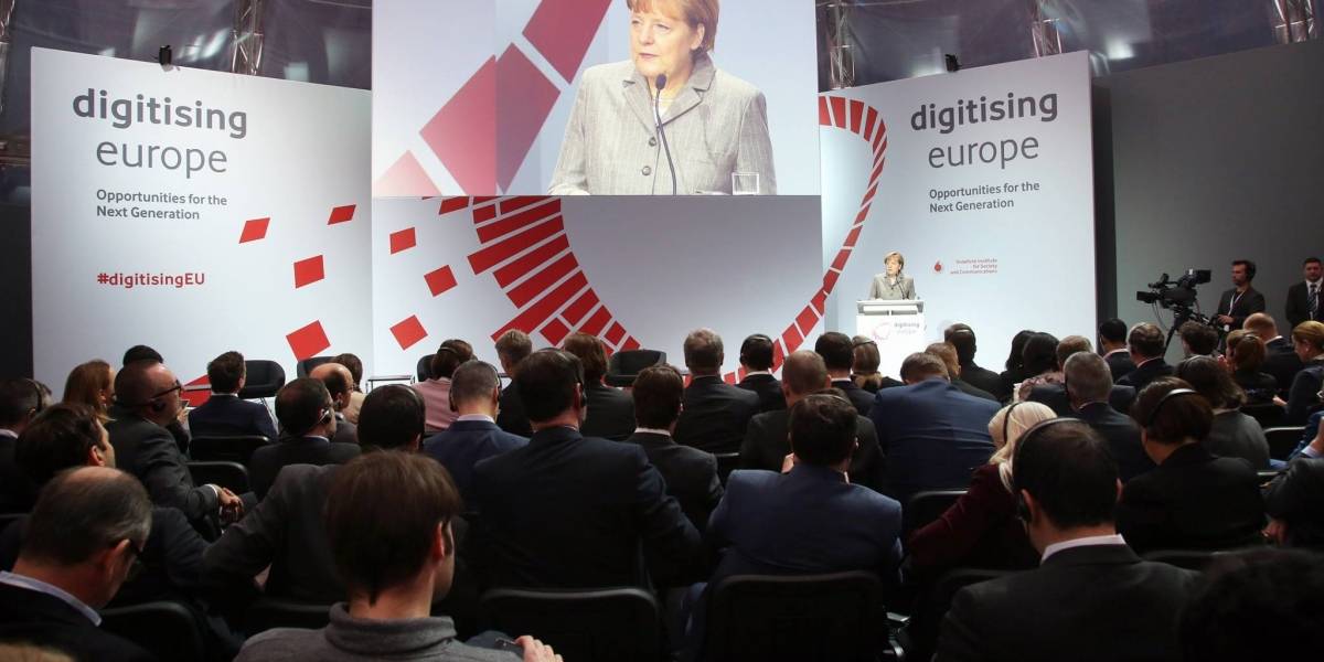Angela Merkel está a favor de una Internet no neutral