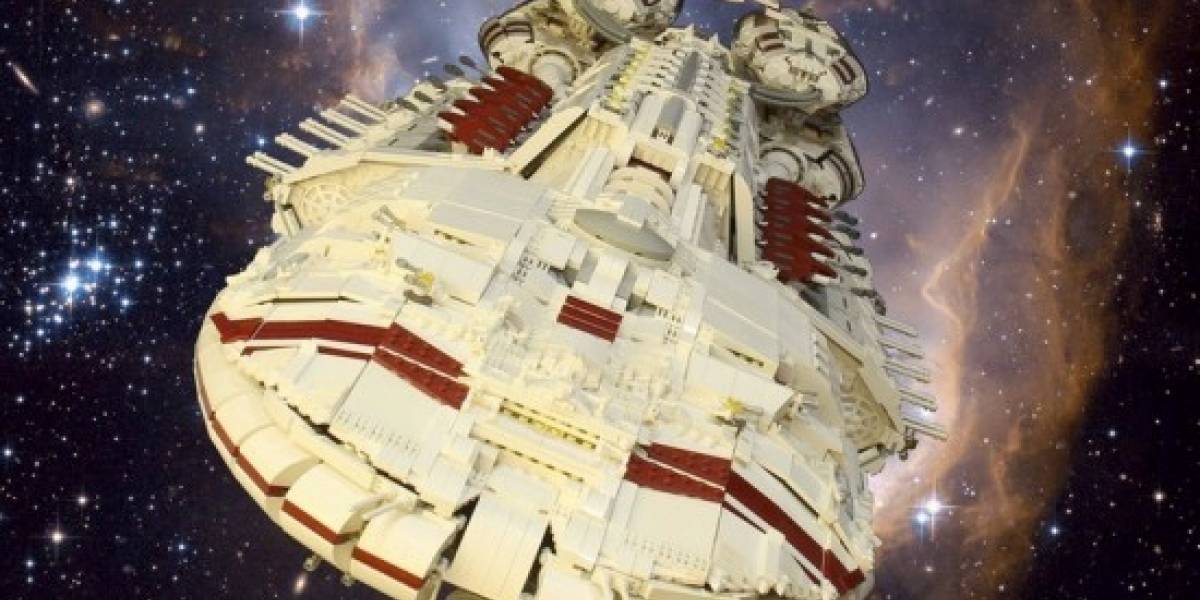 Una Battlestar hecha con piezas de LEGO