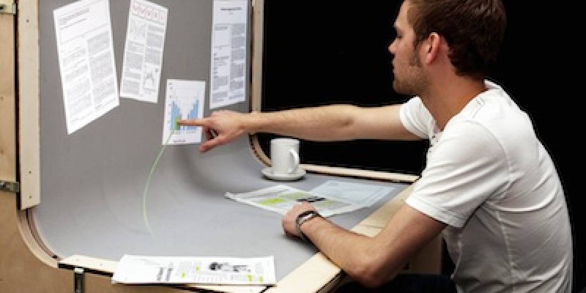 Bend Desk: un escritorio hecho de displays