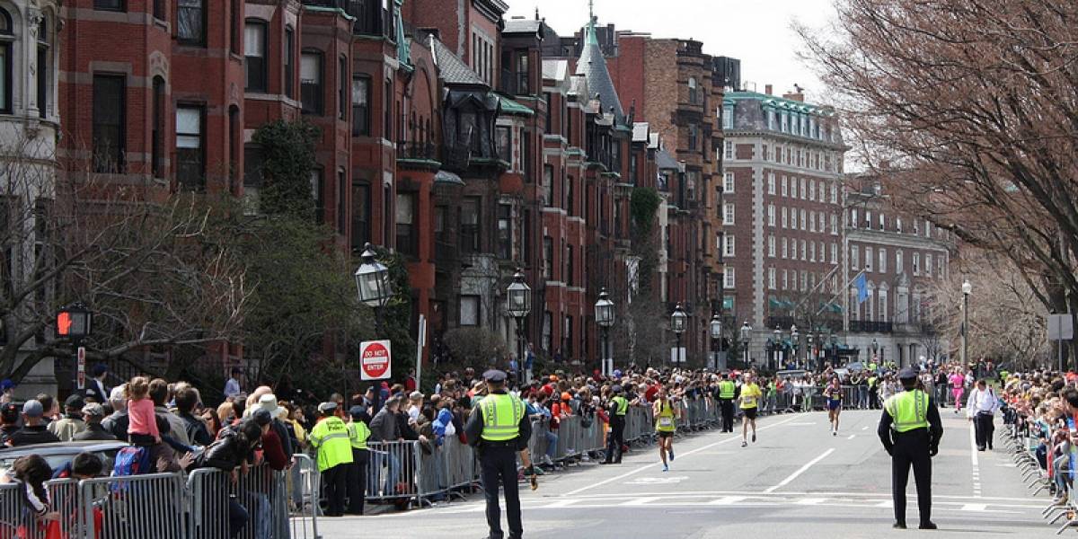 Autoridades usan el crowdsourcing para investigar las explosiones de la Maratón de Boston