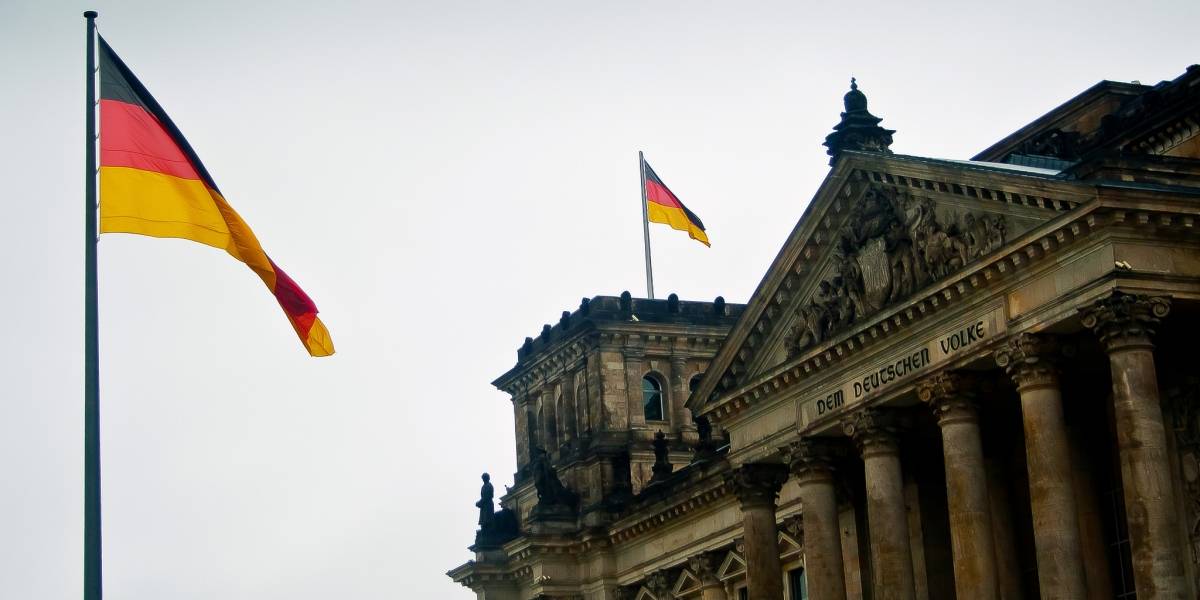 Alemania ayudó a la NSA a espiar políticos y empresas europeas