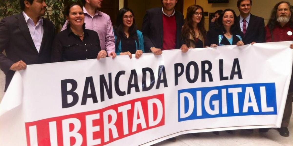Diputados chilenos crean "bancada por la libertad digital" tras polémica por lobby de Microsoft