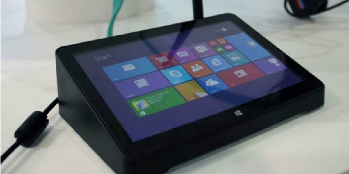 PiPO X8 es una caja de TV con Windows 8.1 y pantalla propia