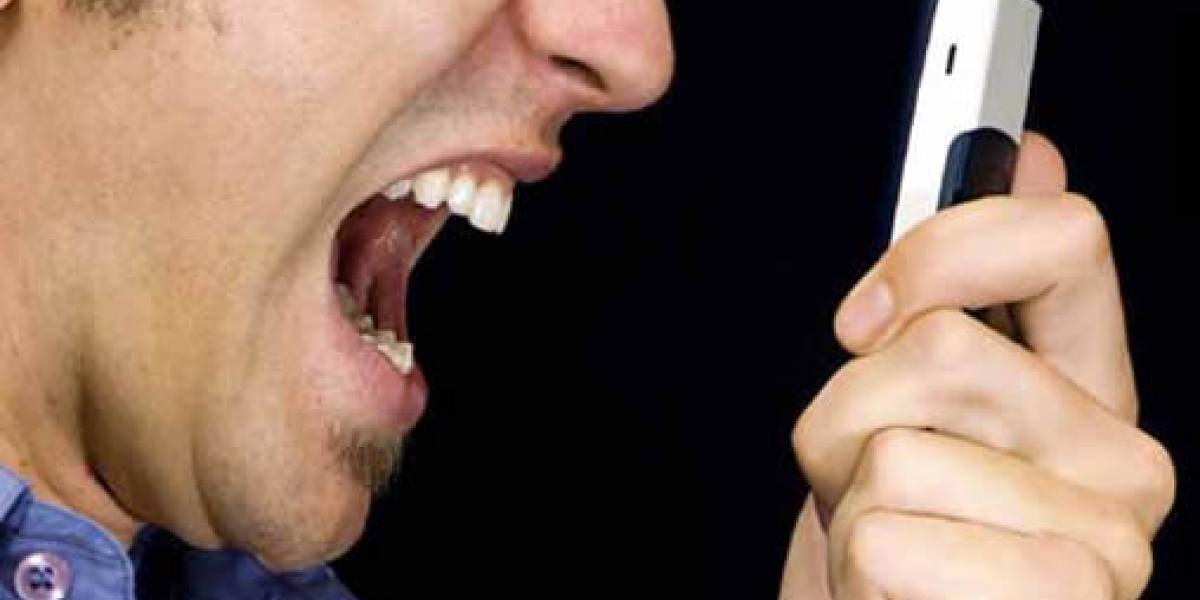 Gritarle a tu móvil por descargarse pronto podría ser la mejor manera de revivirlo