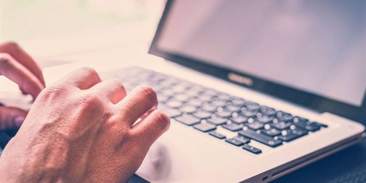 Proyecto de Ley quiere que Community Managers sean responsables por suplantación de identidad