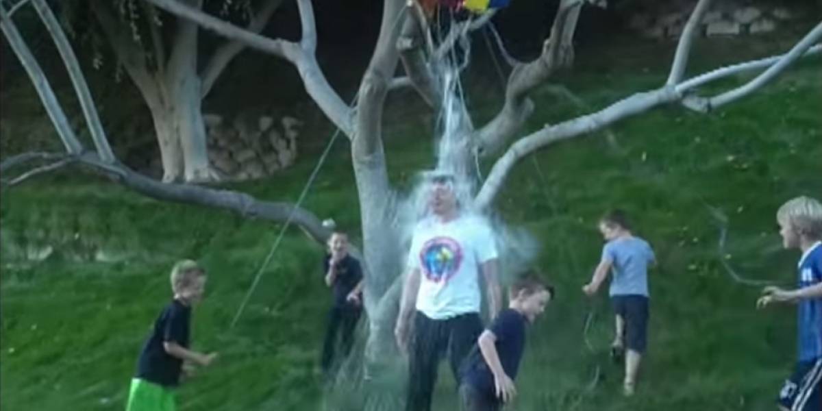 Elon Musk responde al Reto de la Cubeta de Agua Helada de Bill Gates