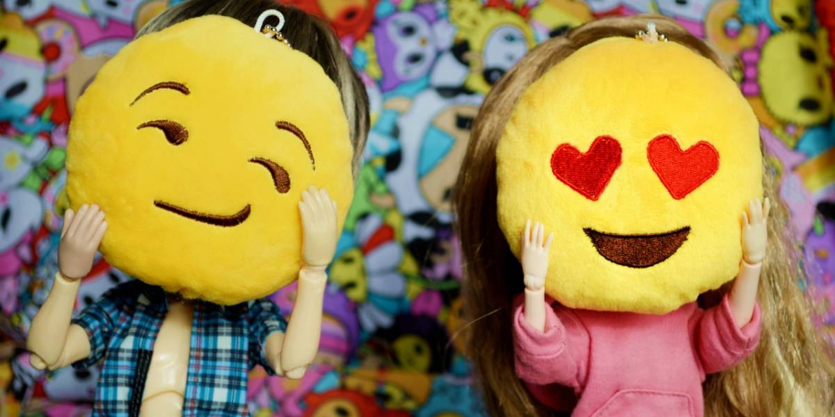 Emojini es una IA que sugiere emojis a partir de imágenes