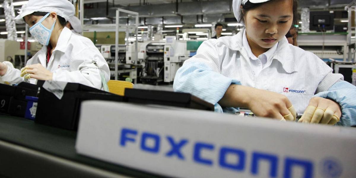 Foxconn ofrece $5.300 millones de dólares por Sharp