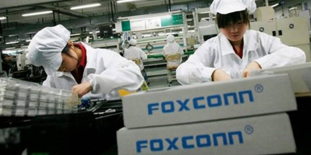Foxconn hace inversión millonaria para desarrollar flotillas de robots