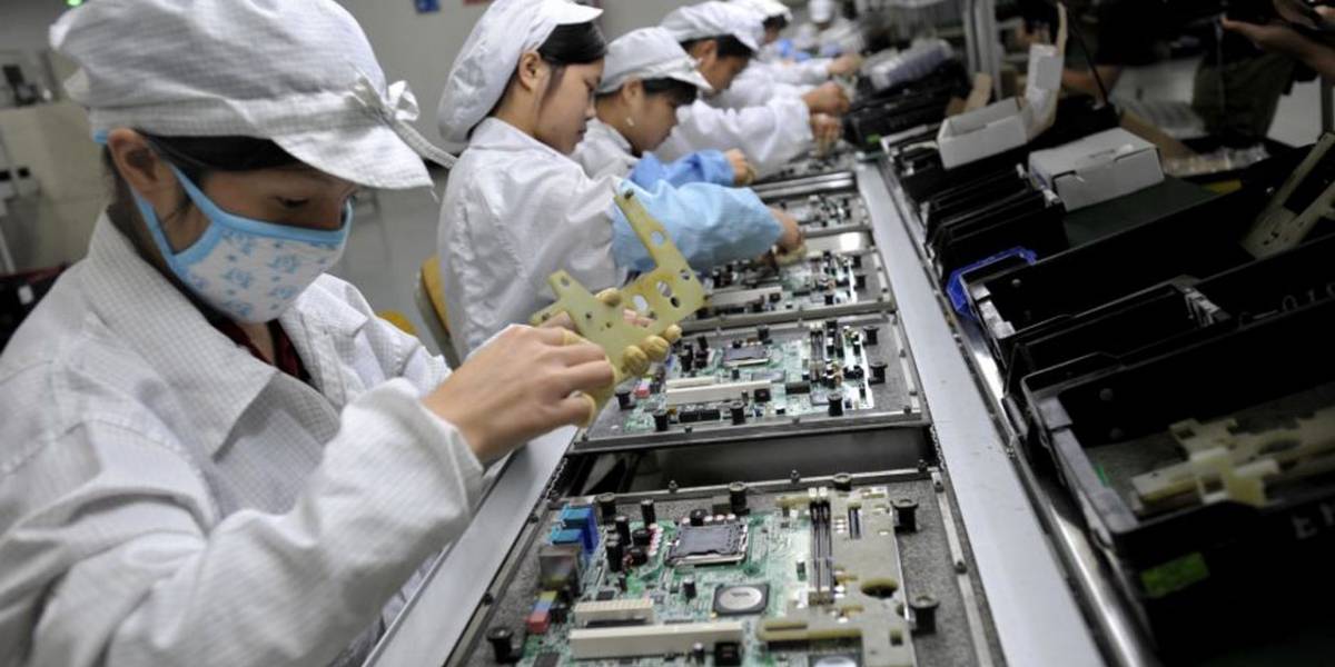 Estudiantes chinos son obligados a trabajar en fábricas tecnológicas