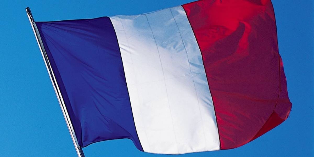 Facebook muestra apoyo a Francia con perfiles temporales
