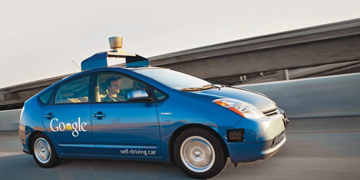 Google estaría pensando en fabricar su propio automóvil