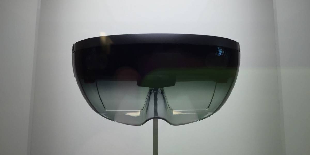 Microsoft HoloLens llegará en 2016 a un precio exorbitante