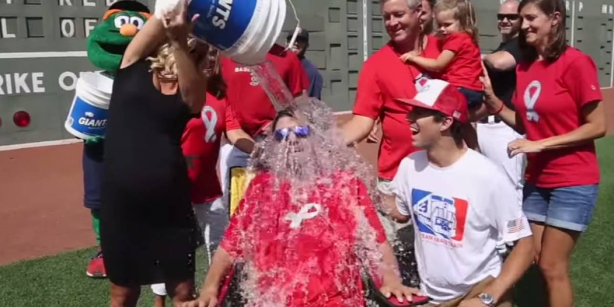 Reto de la Cubeta de Agua Helada: El fenómeno viral que sí importa