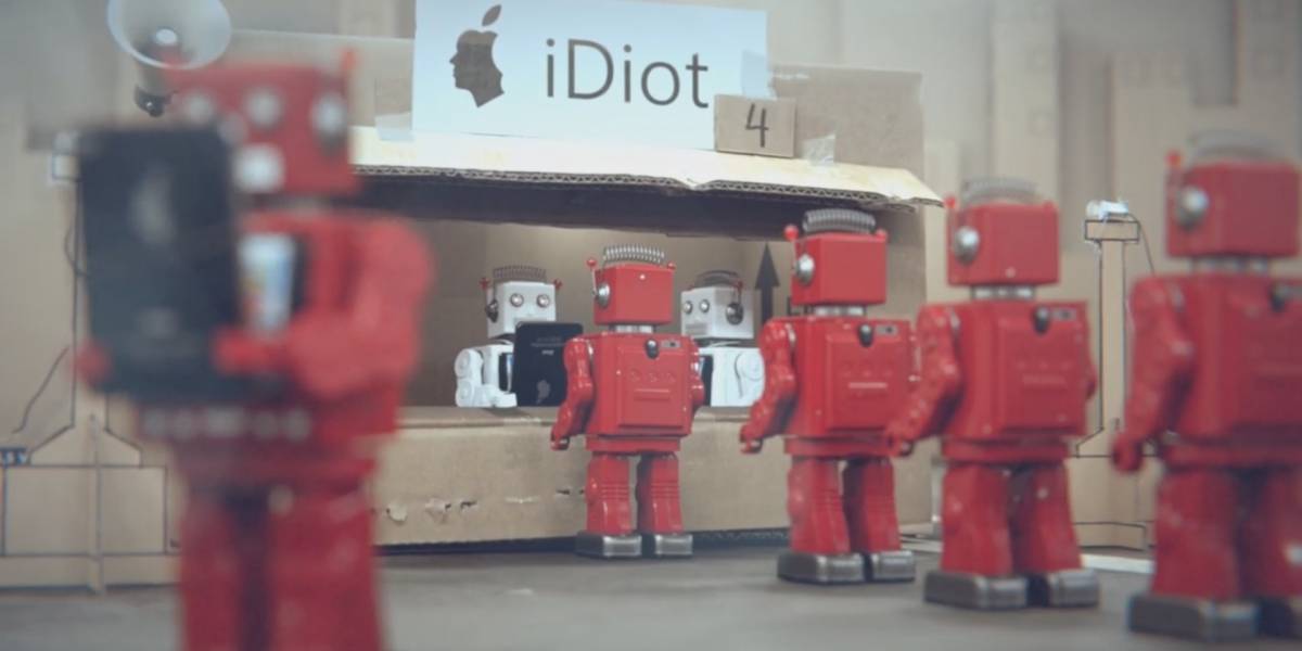 iDiots, el cortometraje que satiriza la obsolescencia programada