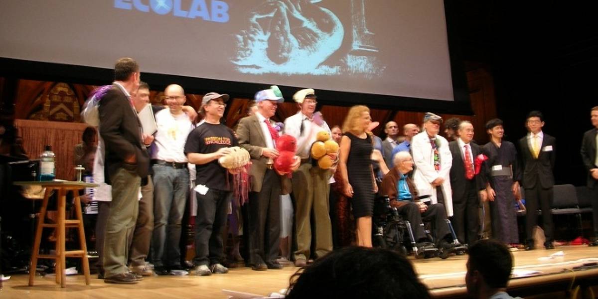 Sexo de escarabajos con botellas de cerveza deslumbró en los premios Ig Nobel