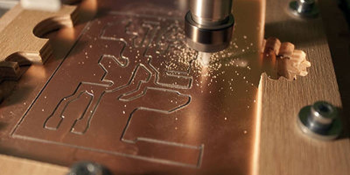 Este lunes se imparte el taller “Diseño de Placas electrónicas con CNC Router” en Stgo MakerSpace