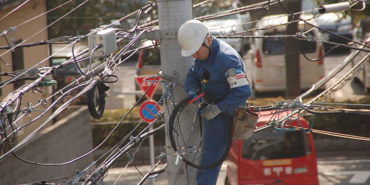 Logran crear un cable de fibra óptica hecho de aire