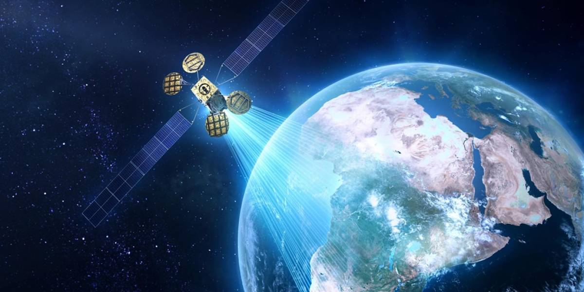 Satélite con Internet espacial de Facebook se lanzará en 2016