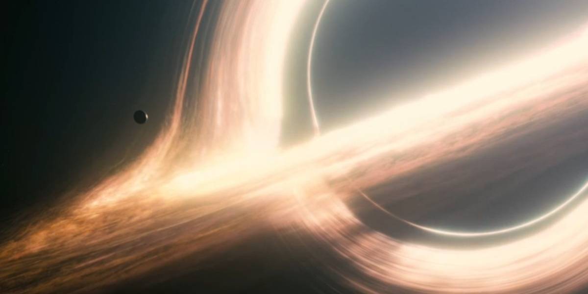 Astrónomos observan dos agujeros negros unirse