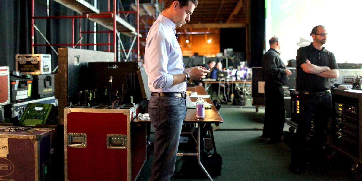 Jack Dorsey hace oficial el despido de más de 300 empleados de Twitter