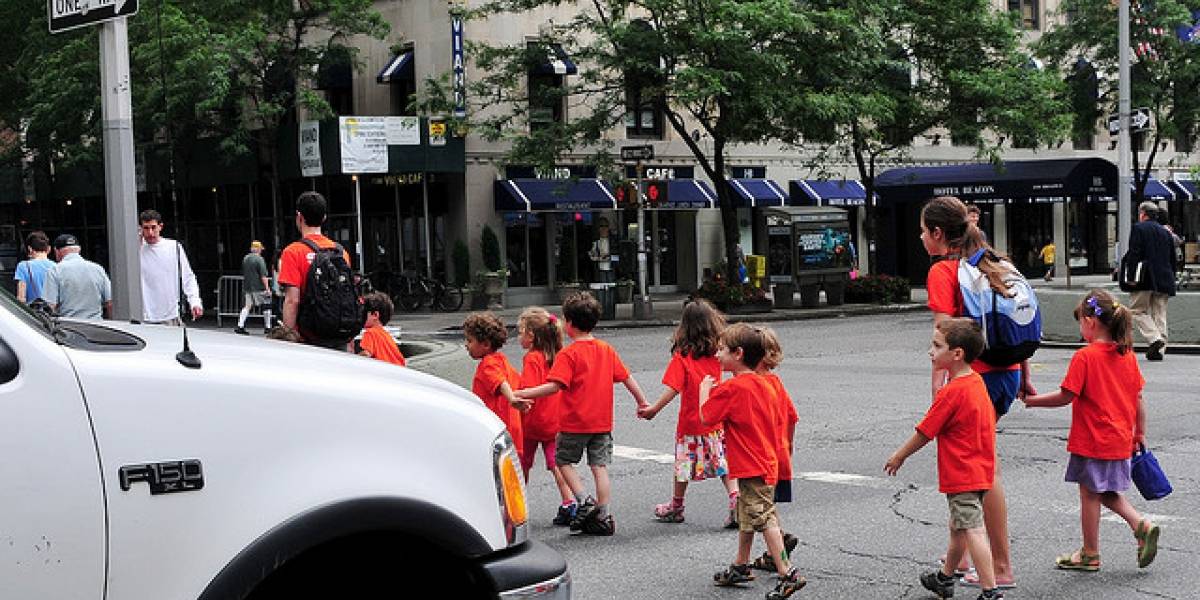 Jardín infantil sueco probará ponerle GPS a los niños para rastrearlos