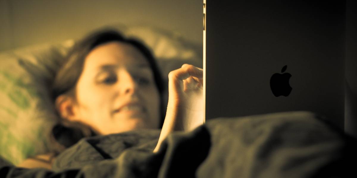 Leer en tu tablet antes de dormir empeora el sueño
