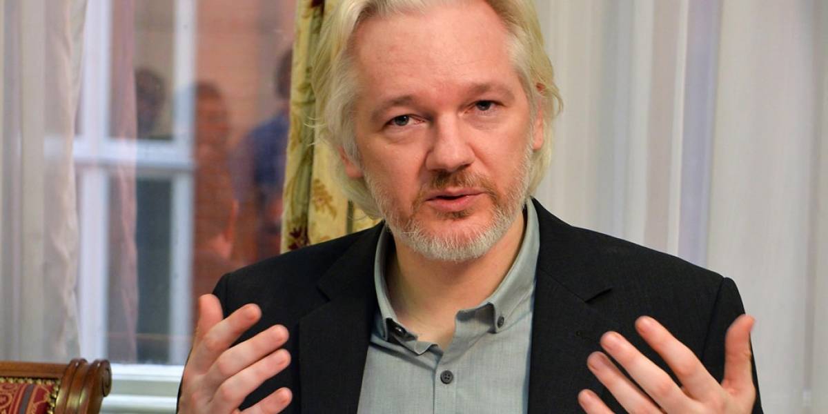 Abogados de Assange piden a Suecia retirar orden de arresto