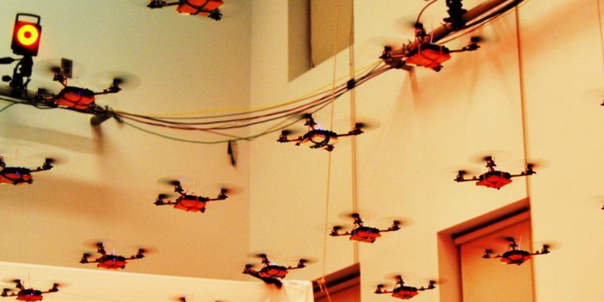 Cuadrópteros llevan a cabo espectáculo de luces en Cannes