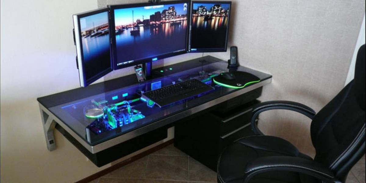 Un PC perfectamente integrado en una mesa