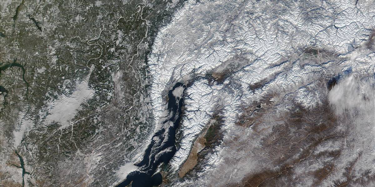 Científicos rusos publican imágenes obtenidas en las profundidades del lago Baikal