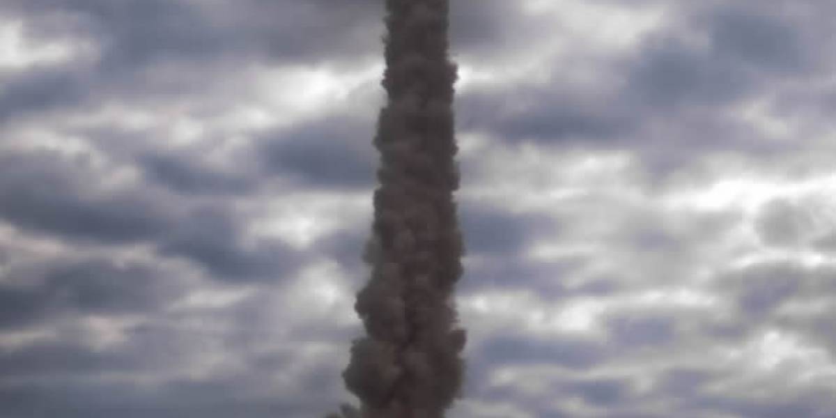 Foto: El Endeavour cruzando las nubes parece el inicio del apocalipsis