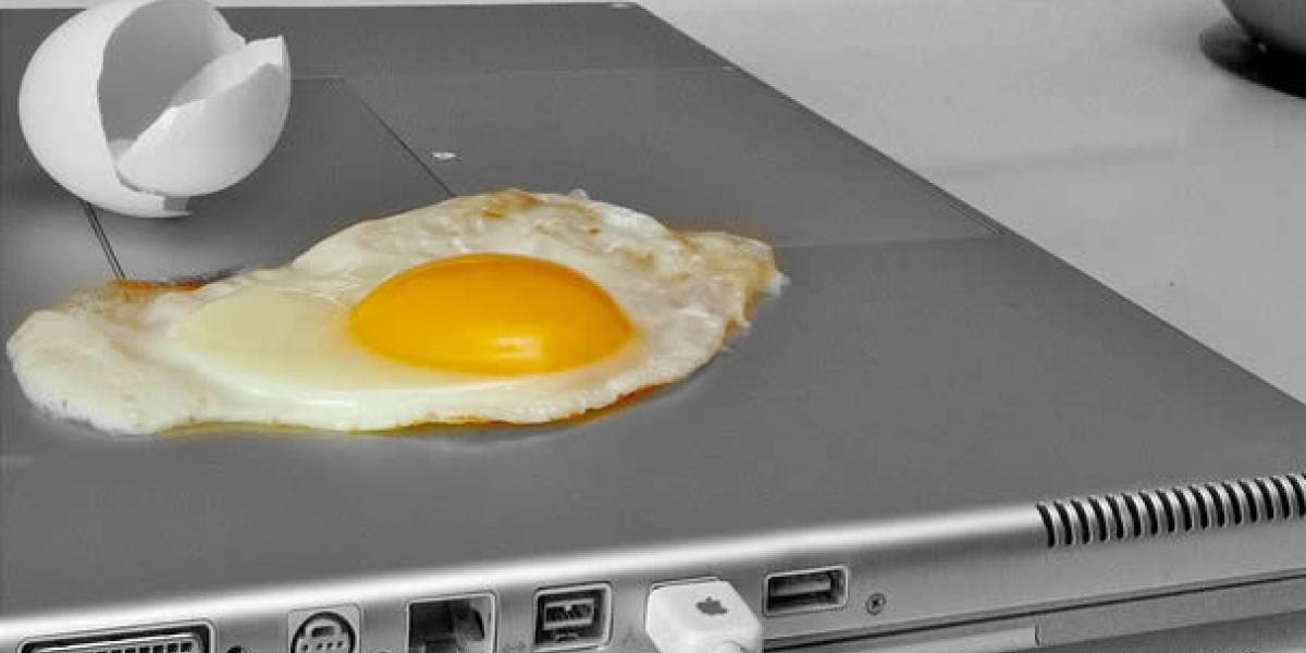 Usar laptops sobre la falda podría "cocinarte" los testículos