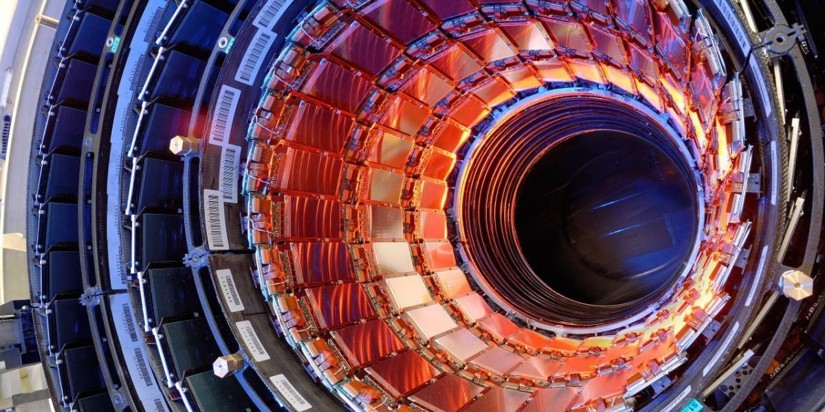 China quiere construir dos supercolisionadores